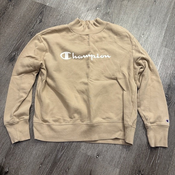 Champion Tops - Women’s champion sweatshirt
